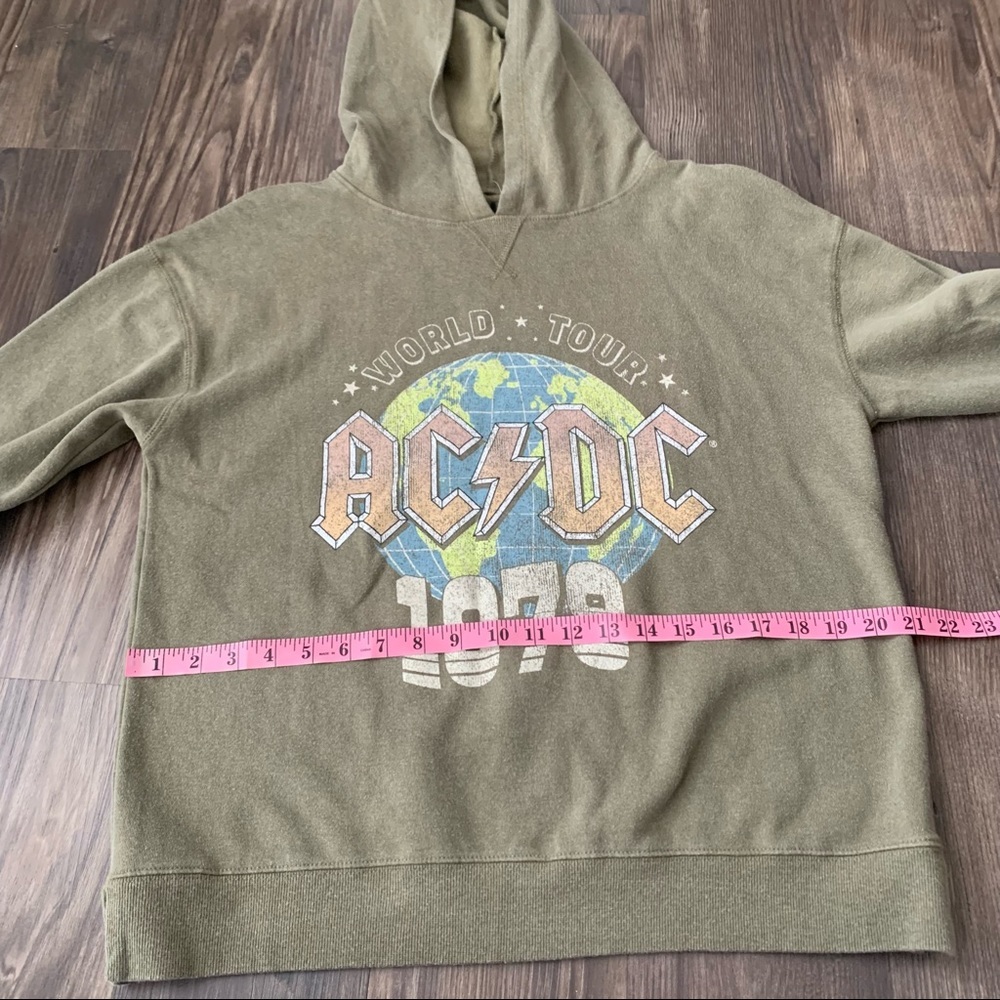 AC/DC NWT Sweater Hoodie 1979 World Tour - Picture 14 of 16